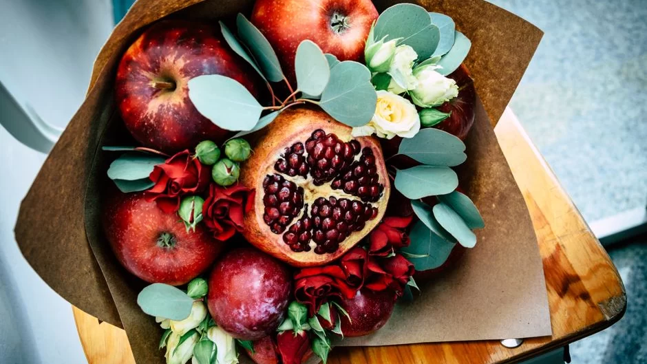 FruitBouquets by 1800Flowers gift basket